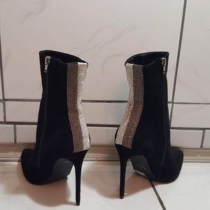 Make an offer!! Steve Madden Wagu Sporty-Chic High-Heeled Bootie